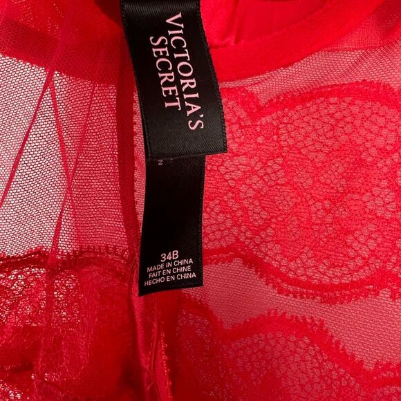 Victoria’s Secret lingerie garter lace red holidays sheer bows 34B - Picture 4 of 5